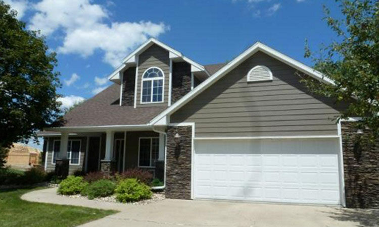 421 Iverness Trail - $356,900